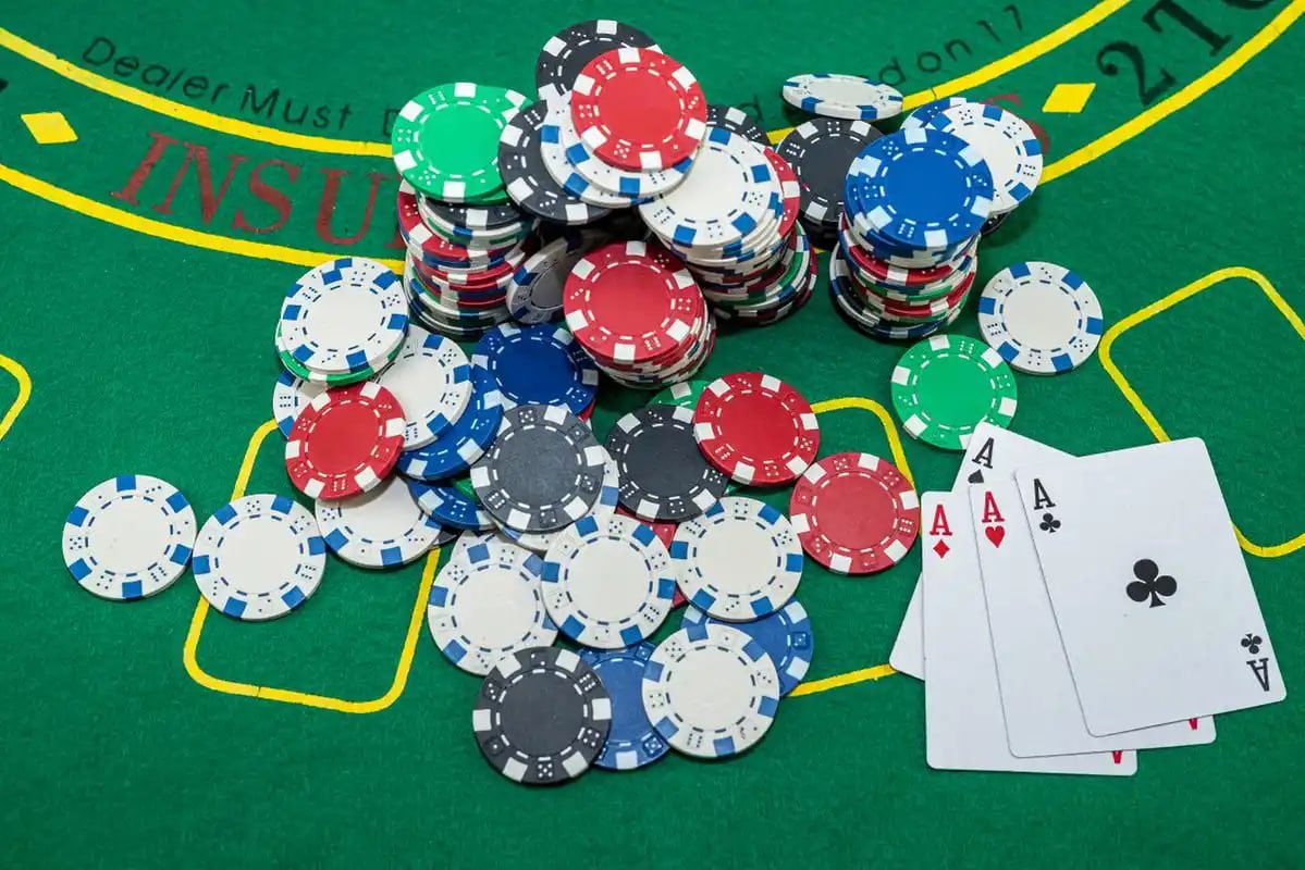 Sic Bo dice table and betting layout on balaksix slot